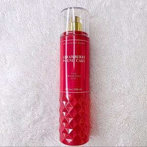 Bath & Body Works “Strawberry Pound Cake” Body Mist